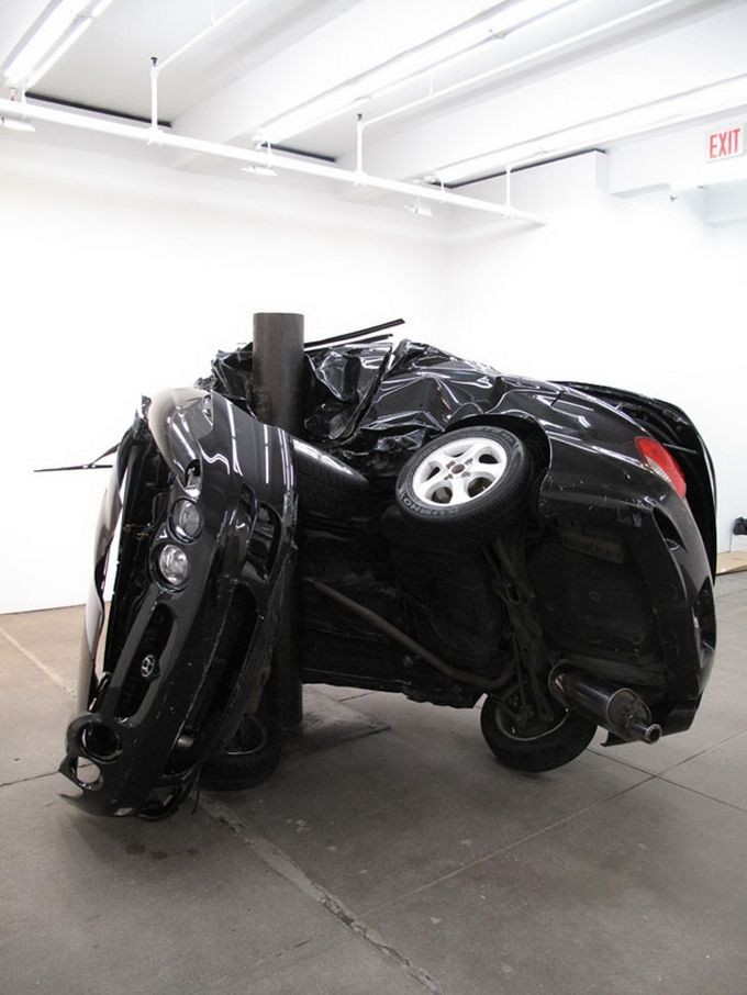 Скульптуры из разбитых машин от Дирка Скребера