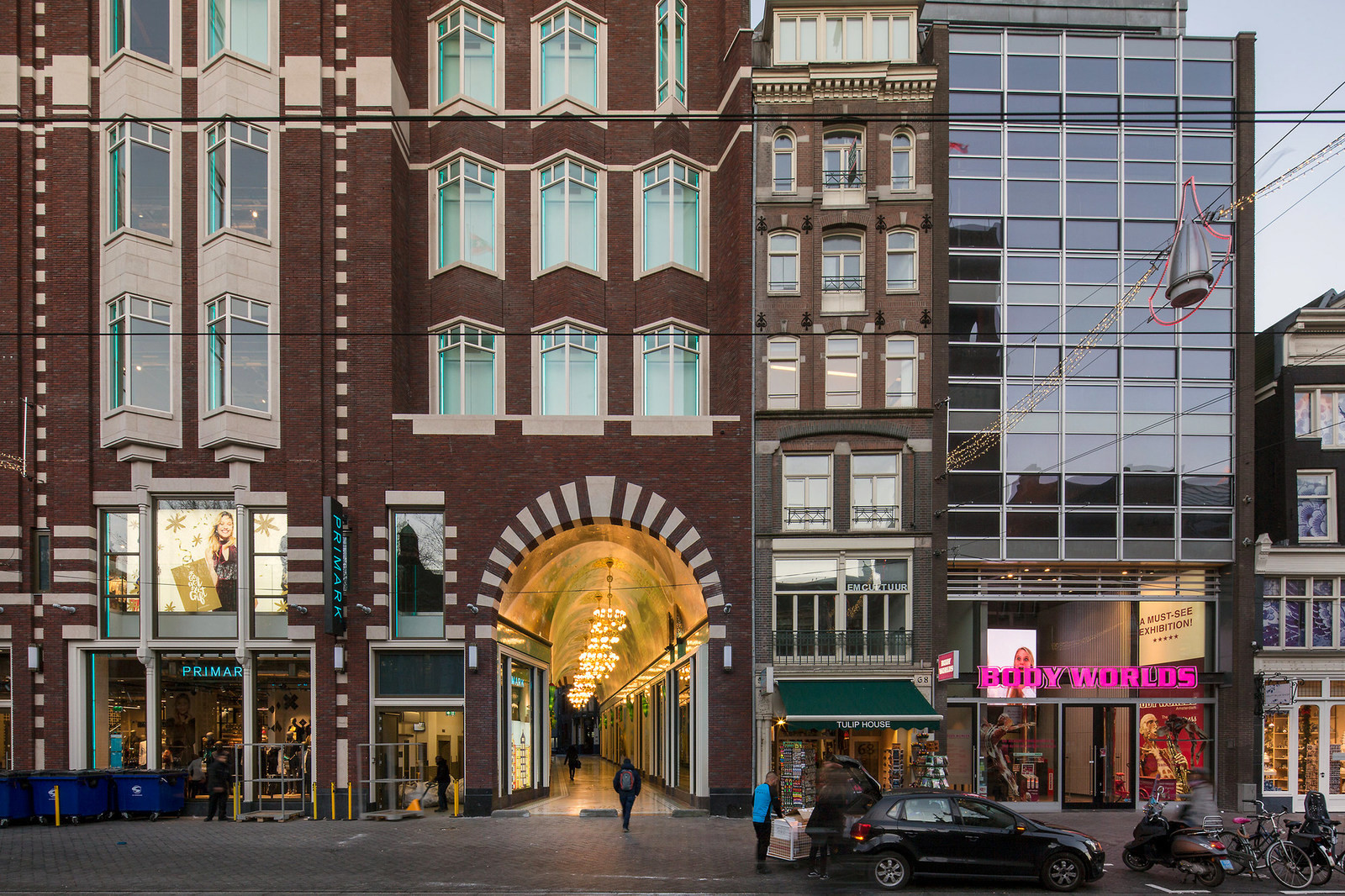 Amsterdam Oersoep — торговый пассаж в центре голландской столицы