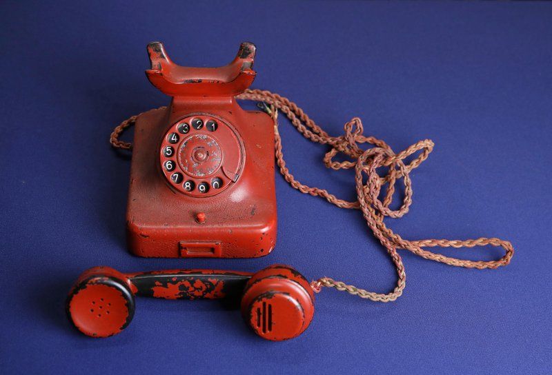 Личный телефонный аппарат Гитлера продан с торгов