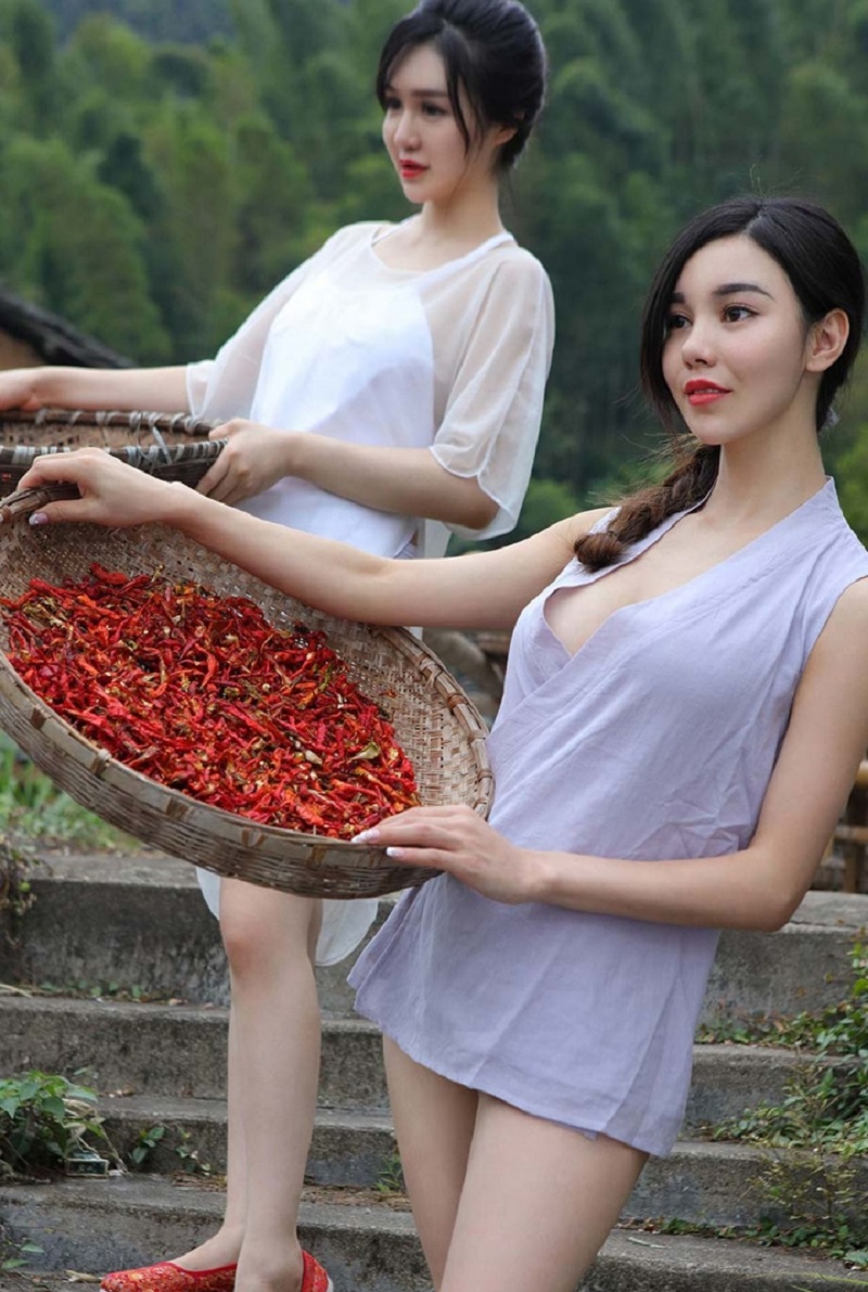 Деревенские девушки в Китае