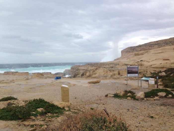 На Мальте обрушилась известная скала Лазурное окно