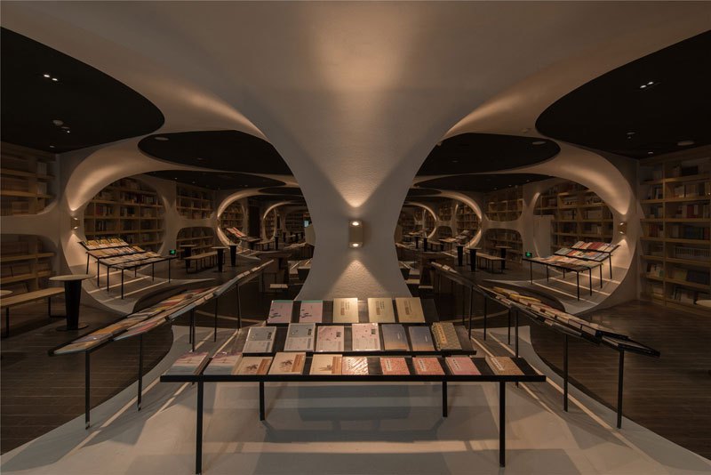 Футуристическая библиотека для китайских книголюбов