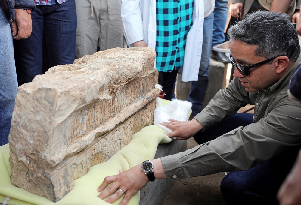 В трущобах Каира обнаружили огромную статую Рамсеса II