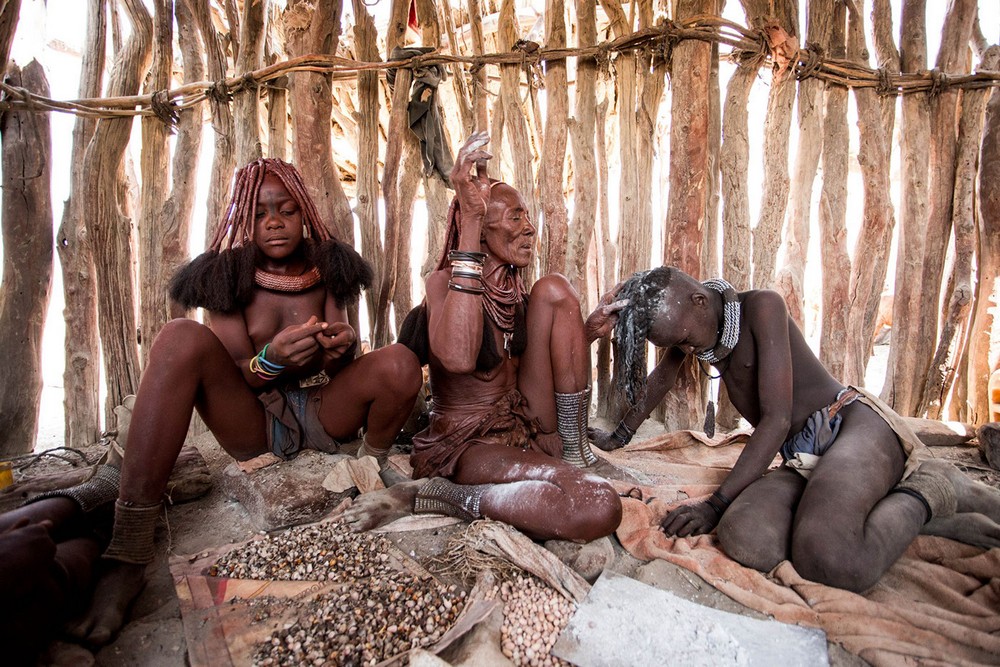 Племена Намибии и Эфиопии на снимках Бена Мура