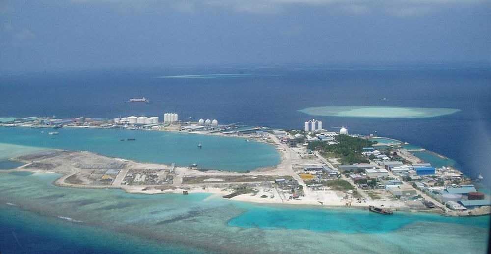 Самый грязный остров на Мальдивах