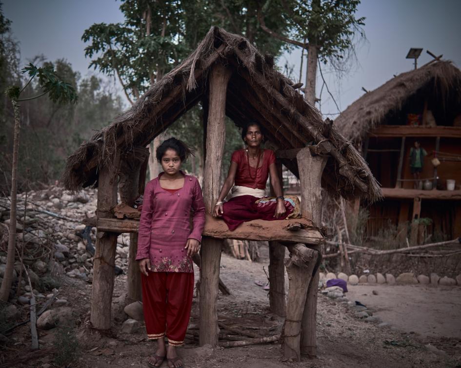 Виновна по признаку пола: куда отправляют девушек на время менструации в Непале