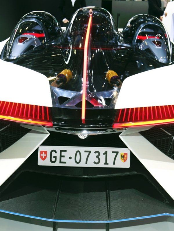 Китайцы представили уникальный электрический суперкар