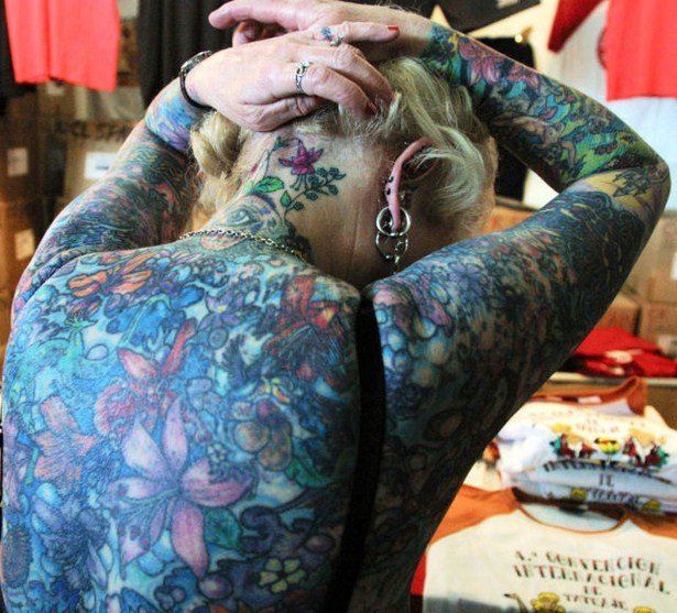 Любители татуировок, которым все мало