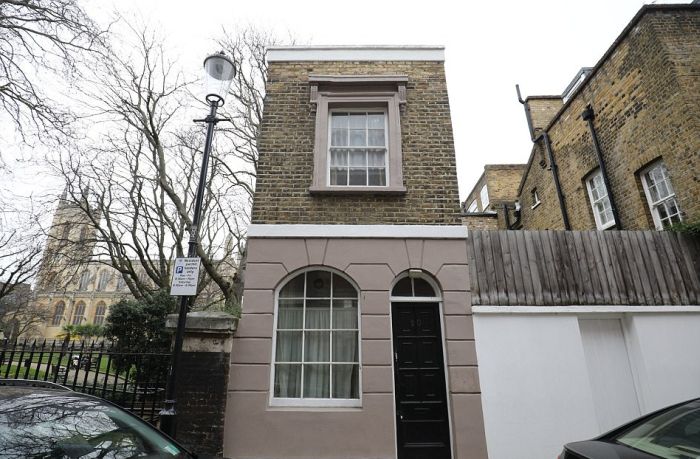 Маленький дом в Лондоне продали за 700 000 фунтов стерлингов