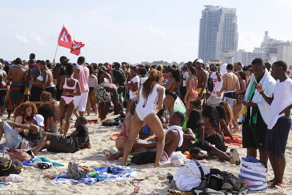 Весенние каникулы американских студентов в Майами