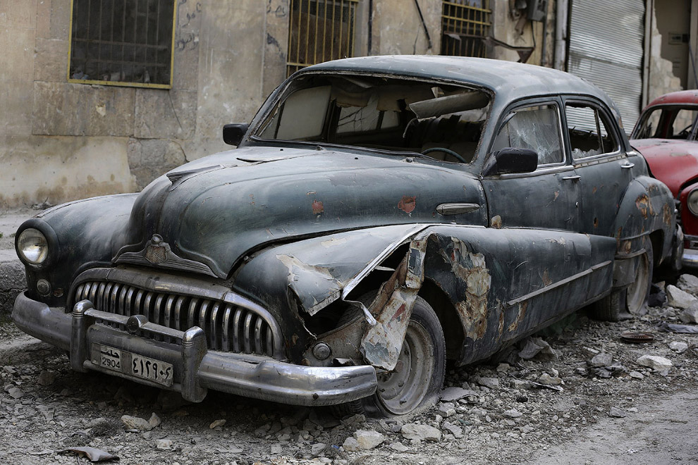 Винтажная коллекция авто похоронена под обломками Алеппо