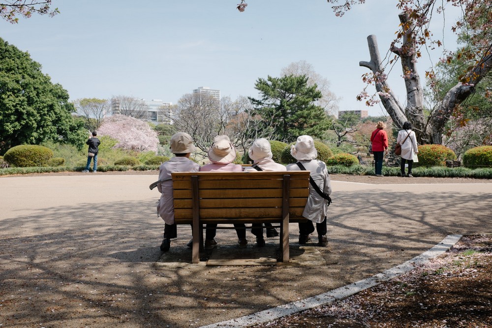 Одиночество жителей Токио на снимках Йота Ёсида