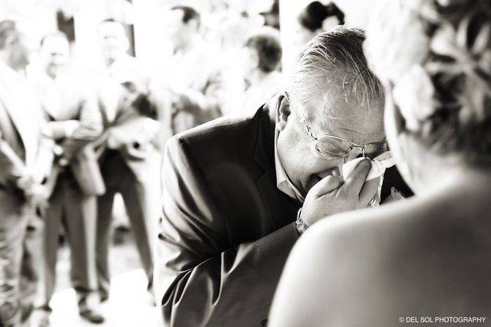 Трогательные эмоции отцов перед свадьбами их дочерей