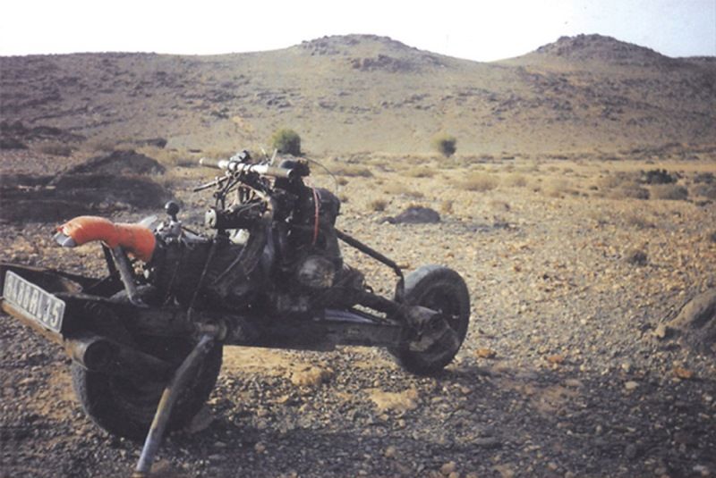 Как путешественник смастерил мотоцикл из разбитого авто