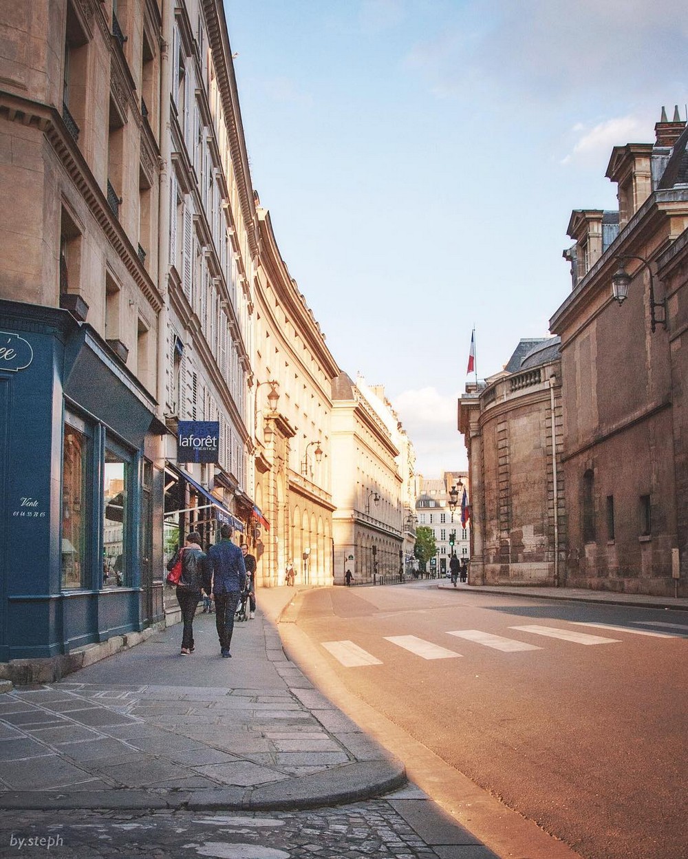 Улица риволи в Париже