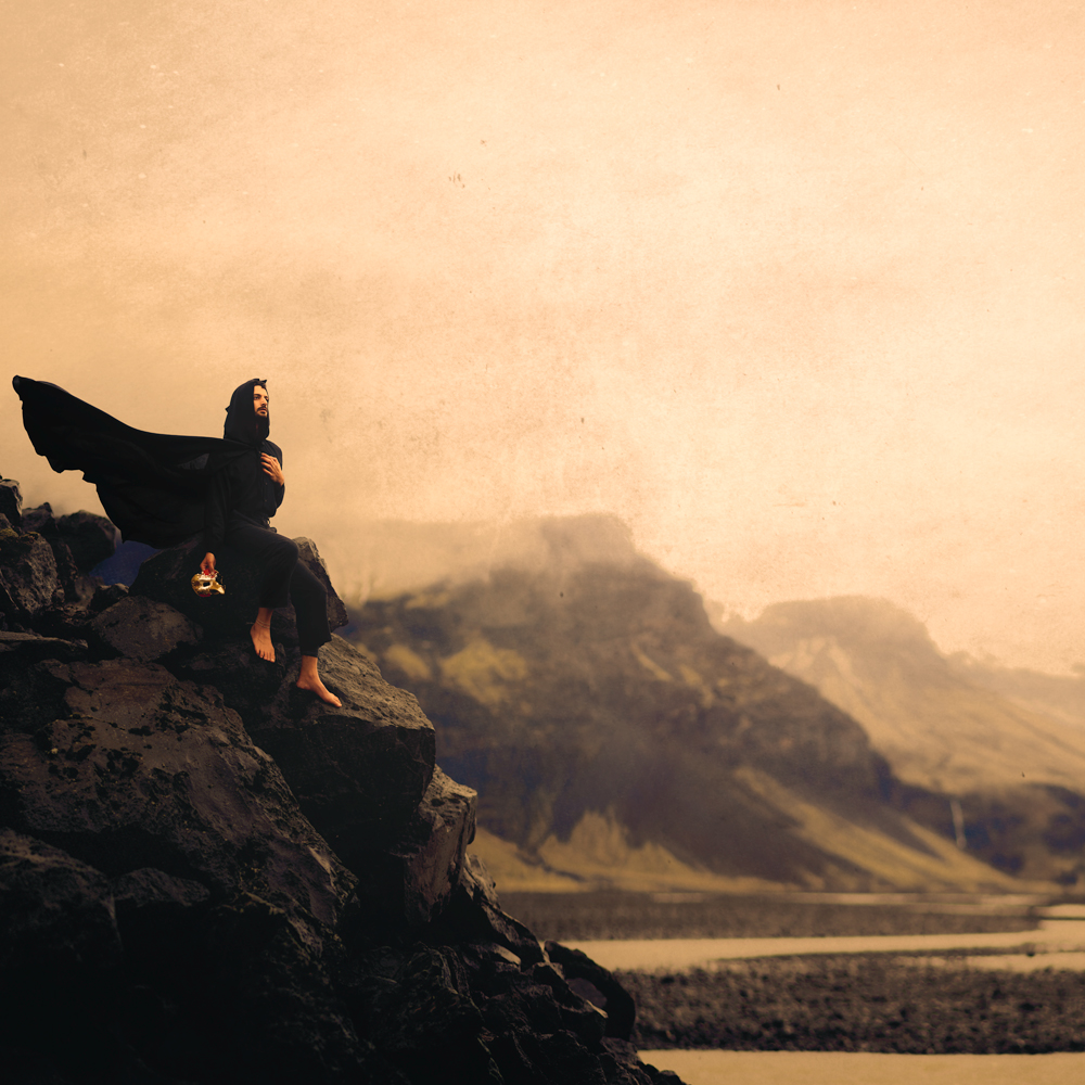 Мрачная сказка на фоне холодных пейзажей Исландии