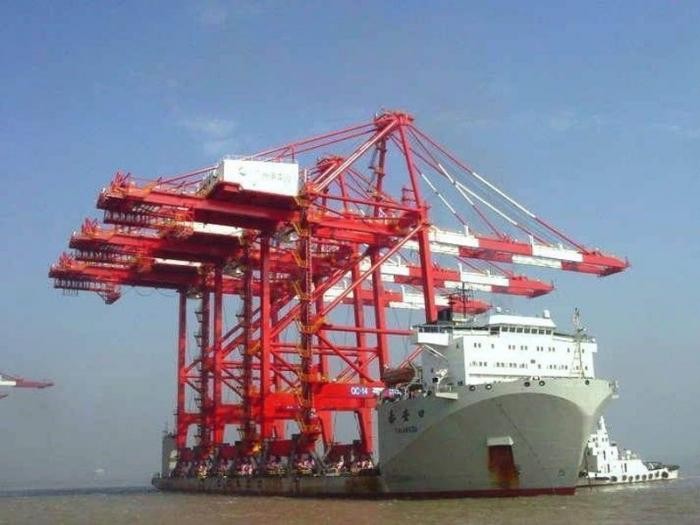 Перевозка огромных грузов на кораблях