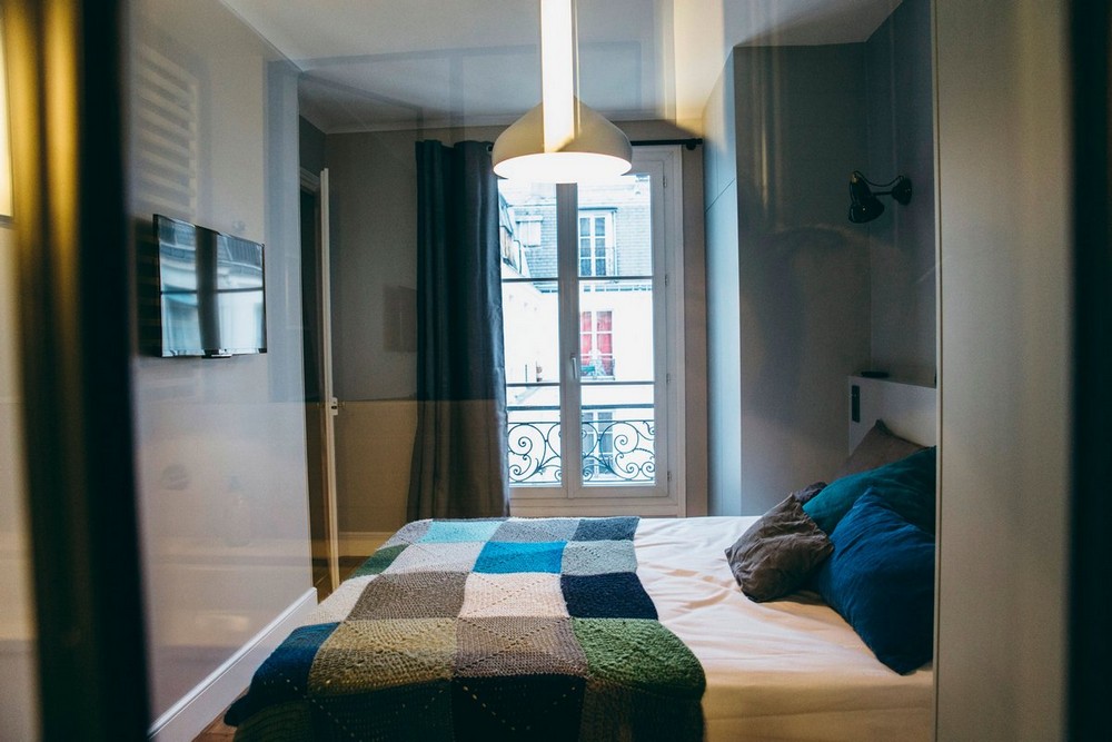 Небольшая квартира для молодой семьи в Париже