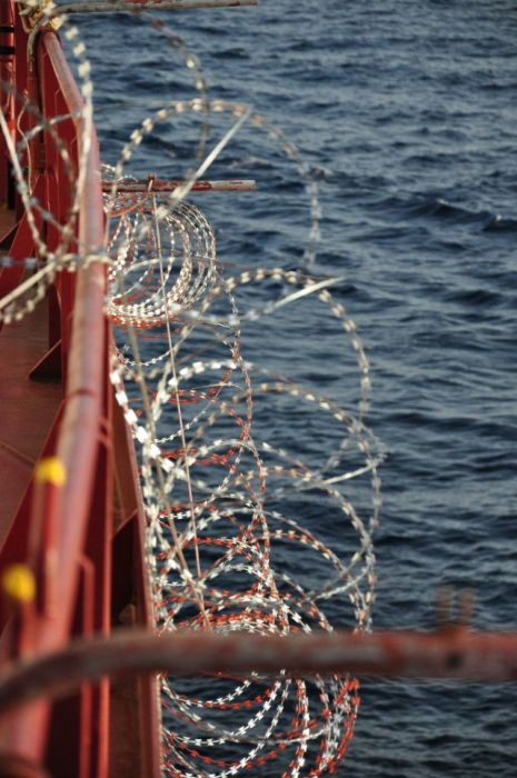 Способы защиты судна от сомалийских пиратов