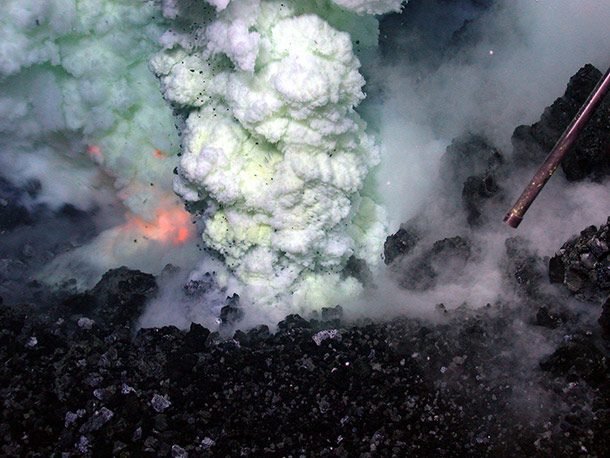25 фотографий извержений вулканов с высоты
