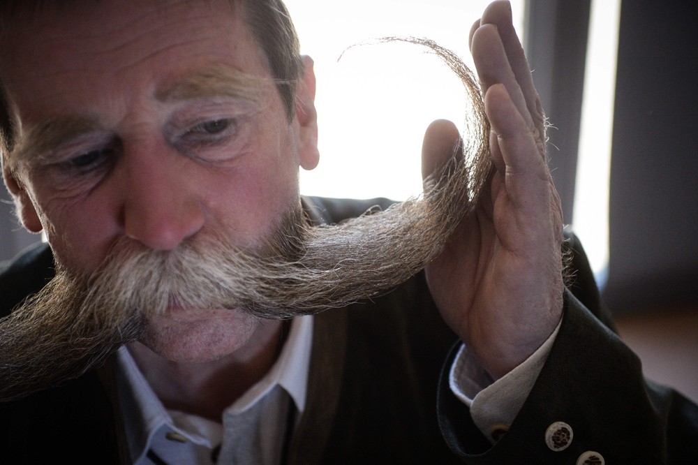 Конкурс бородачей и усачей во Франции