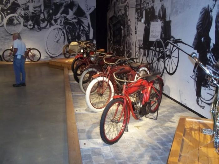 Музей мотоциклов Джорджа Барбера