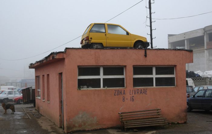 Автомобили на крышах