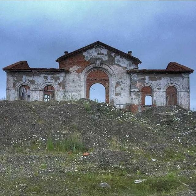 Заброшенный воркутинский поселок Хальмер-Ю