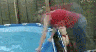 Происшествия у бассейна в гифках