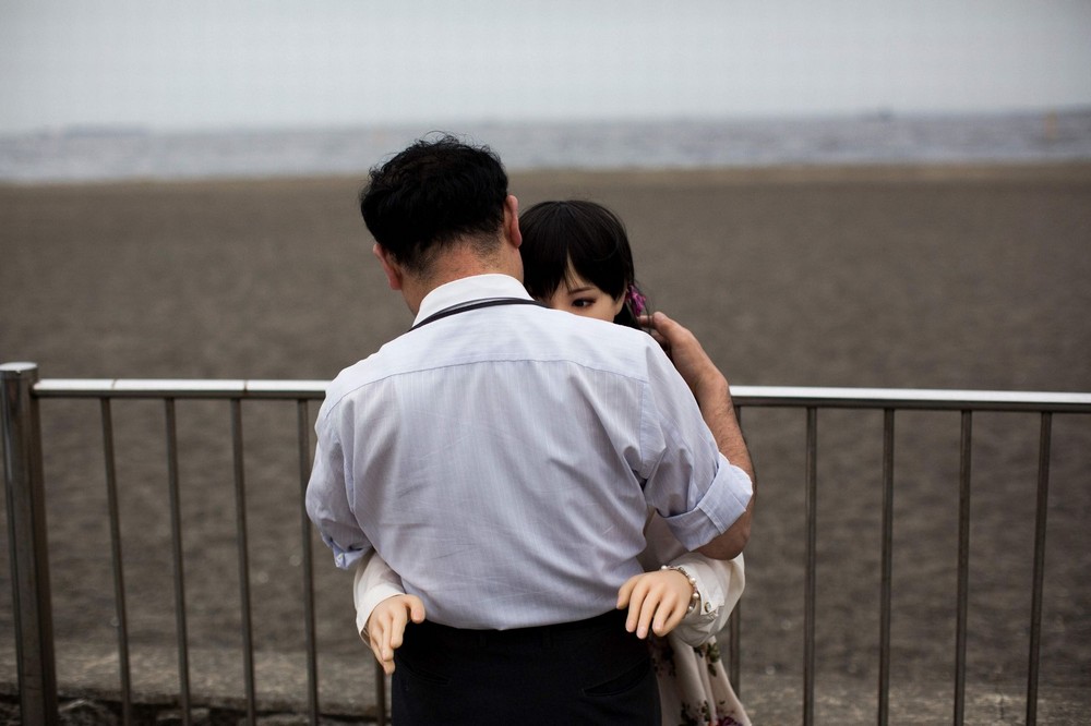 Японские мужчины все чаще предпочитают резиновых женщин вместо настоящих