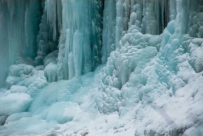 Красота замёрзших водопадов