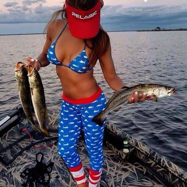 Красивые девушки на рыбалке фото