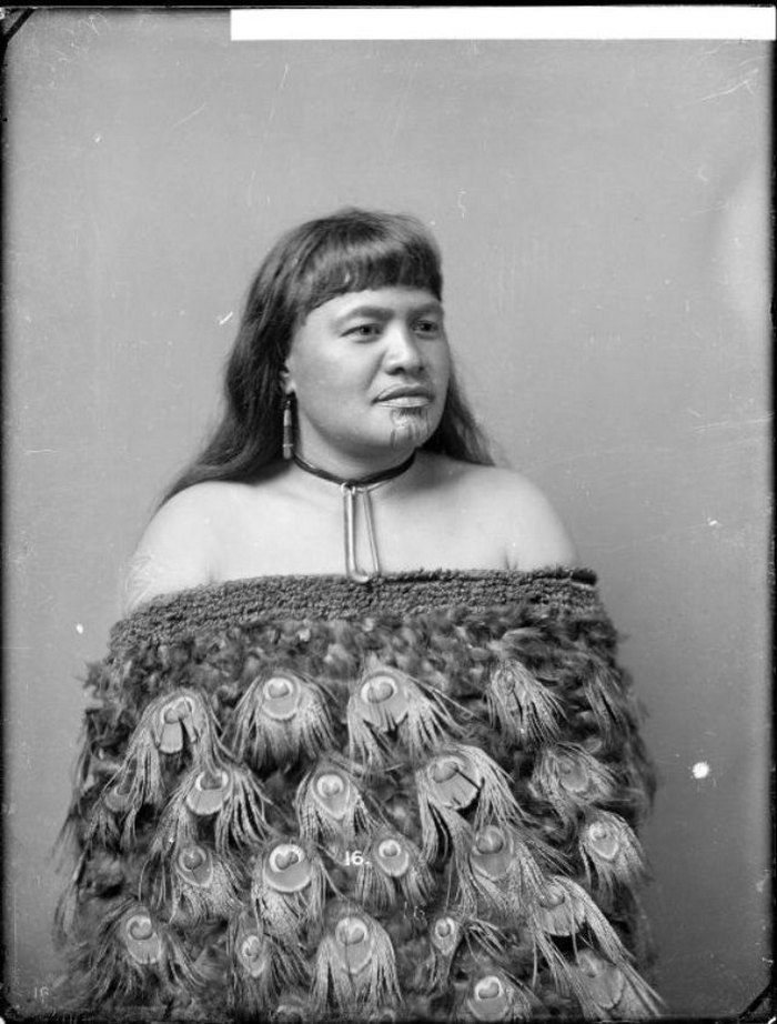 Портреты женщин маори со священными татуировками