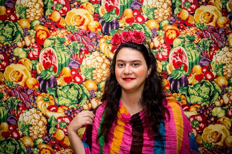 Бразильский фотограф превращает всех кого снимает в Фриду Кало