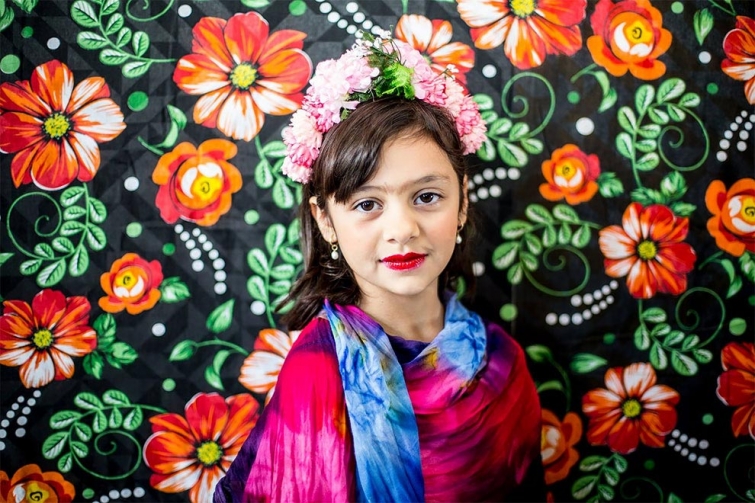 Бразильский фотограф превращает всех кого снимает в Фриду Кало