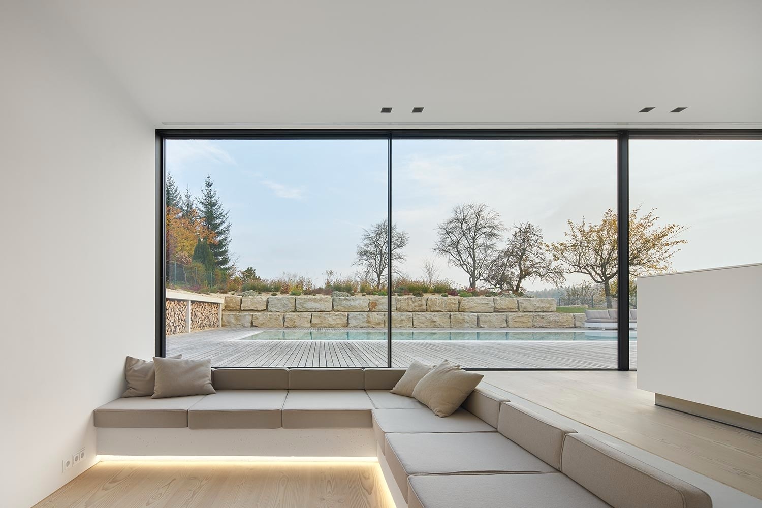 Загородный дом из бетона в Германии