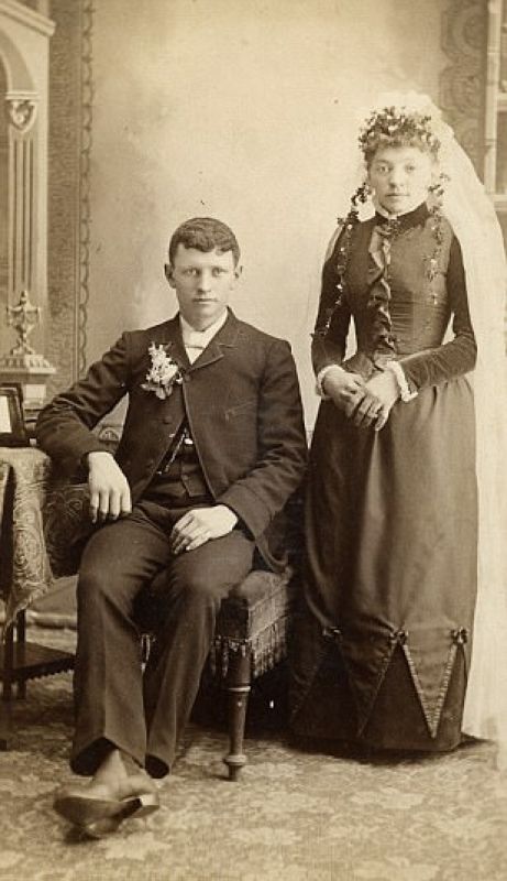 Счастливые лица молодоженов викторианской эпохи