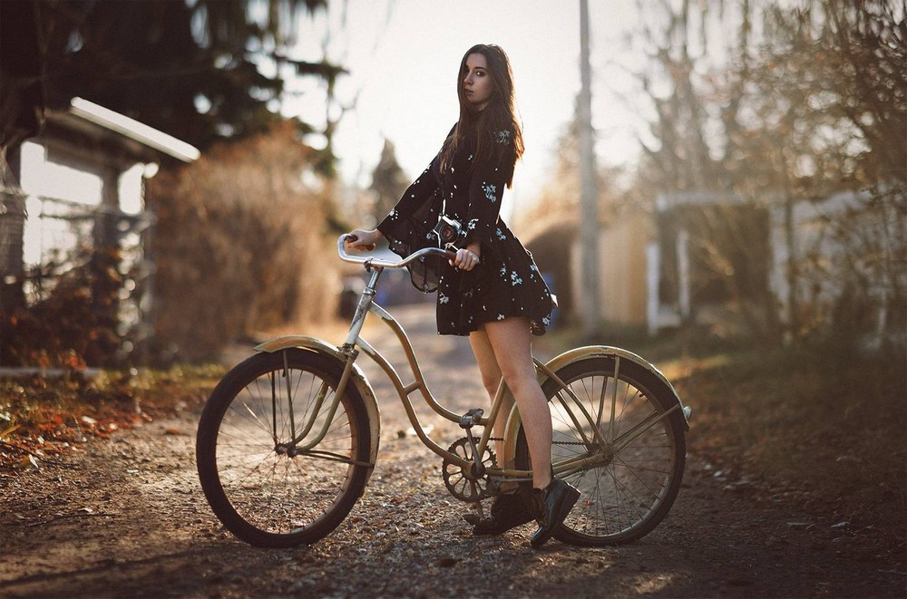 Красивые девушки на велосипедах