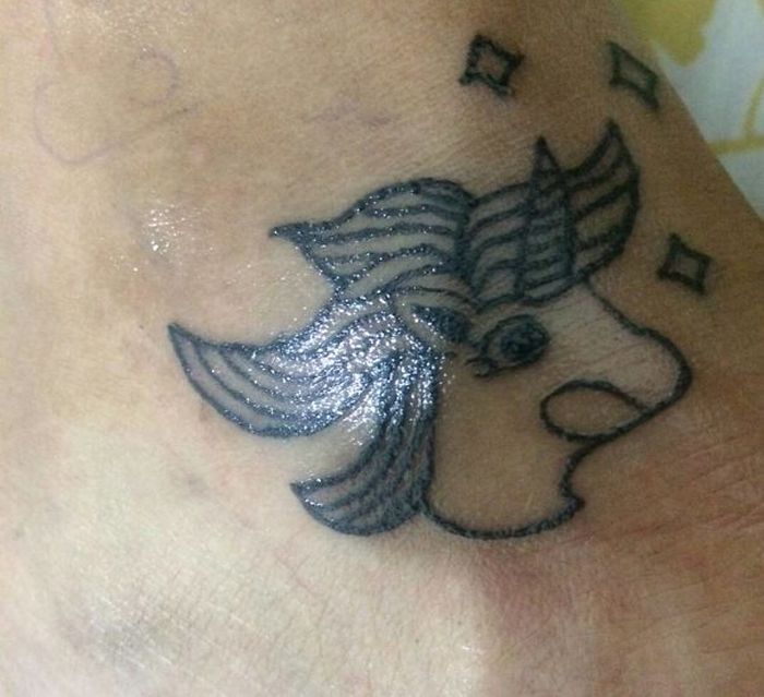 Отстойные татуировки принесли успех бразильской художнице