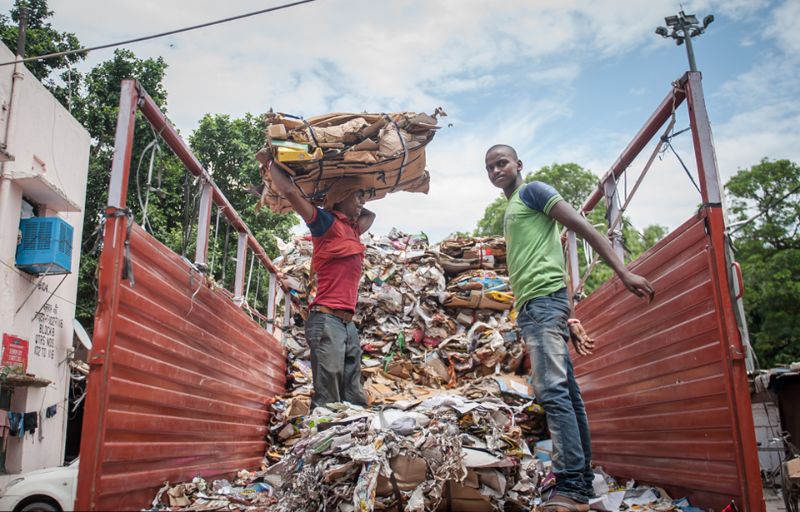 Бизнес по ручной сортировке отходов в Индии