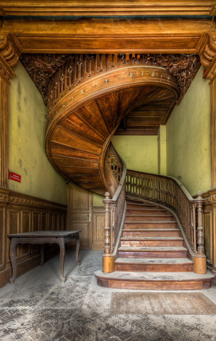Завораживающий дизайн старинных лестниц в Европе