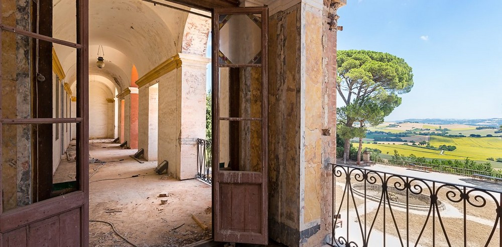 Красивые заброшенные здания Италии