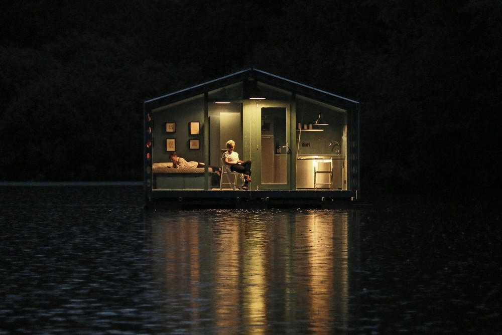 Плавучий дом на озере в Подмосковье