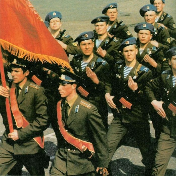 Советские военнослужащие ВДВ