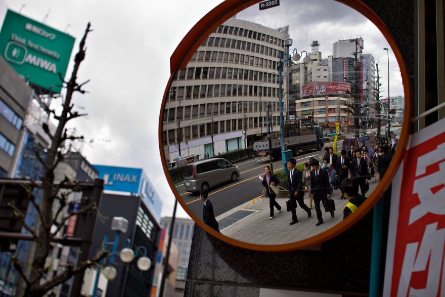 Трагикомичная жизнь японского офисного планктона