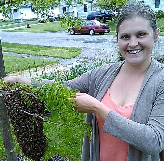 Беременная девушка устроила фотосессию с роем пчёл