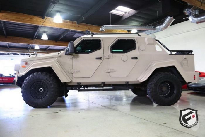 На аукционе в США продают армейский внедорожник Terradyne Gurkha
