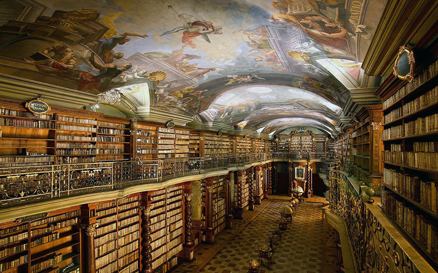 Прогулка по самой красивой библиотеке в мире