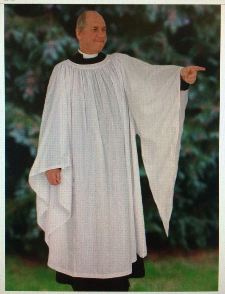 Культовая одежда. Религиозная одежда. Одеяние священника. Белое одеяние священника. Одежда пастора.
