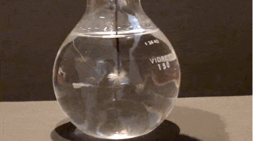 Химические реакции похожие на магию в гифках